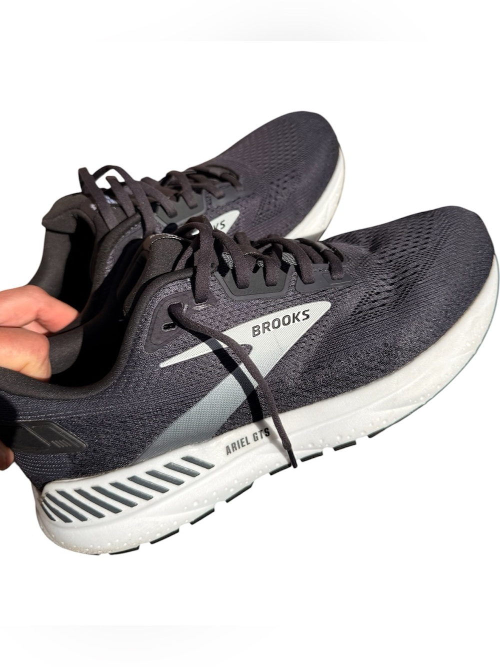 Brooks Ariel 24 GTS 9.5 wide